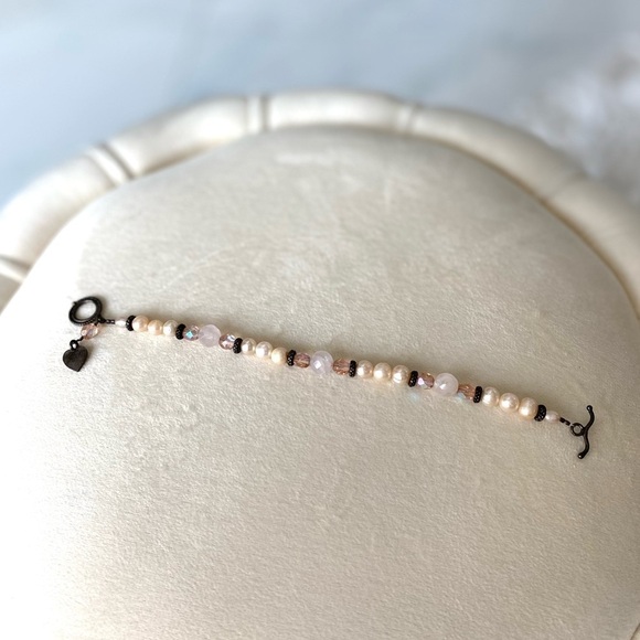 Pink and white ivory beaded stackable bracelet - Picture 5 of 8